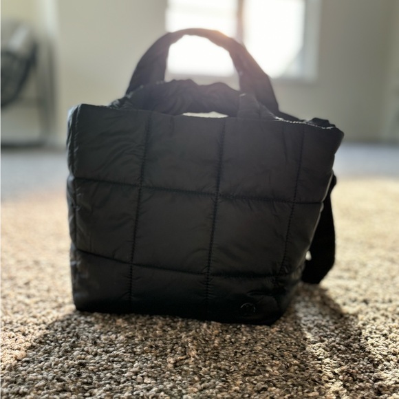 lululemon athletica Handbags - Lululemon quilted crossbody 5L